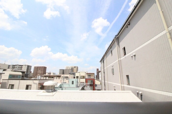 物件内観写真14　(室内からの展望)