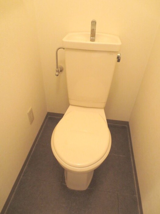 物件内観写真14　(トイレ)