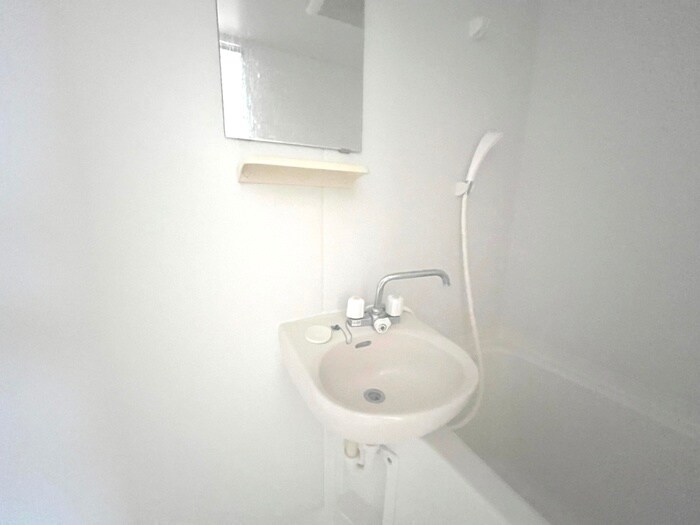 物件内観写真9　(洗面)