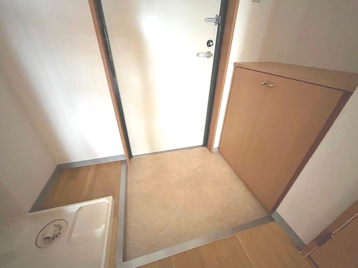 物件内観写真15　(玄関)