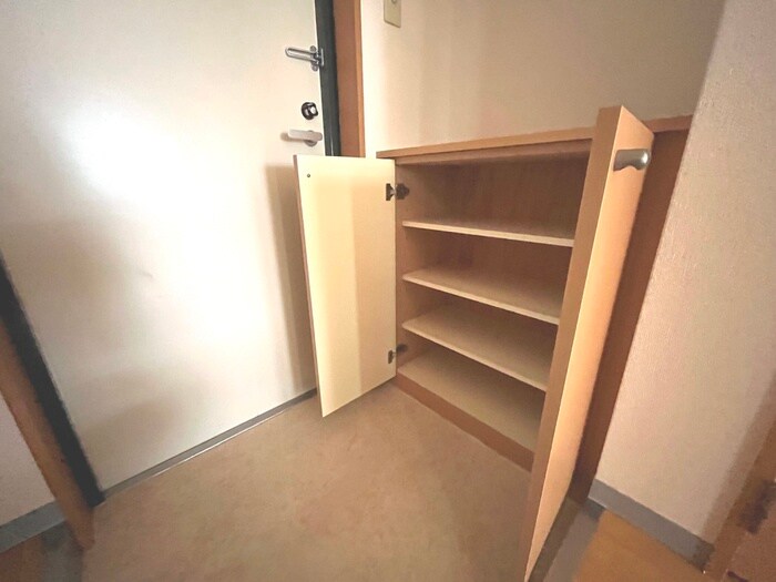 物件内観写真16　(靴箱)