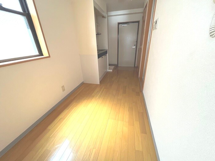 物件内観写真17　(廊下)