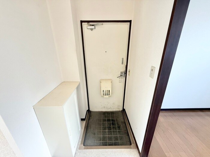 物件内観写真19　(玄関)