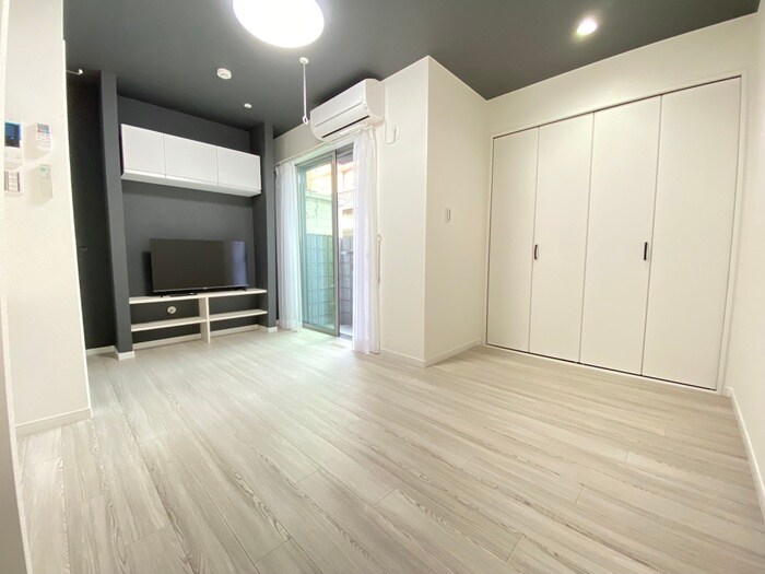 物件内観写真8　(居室)