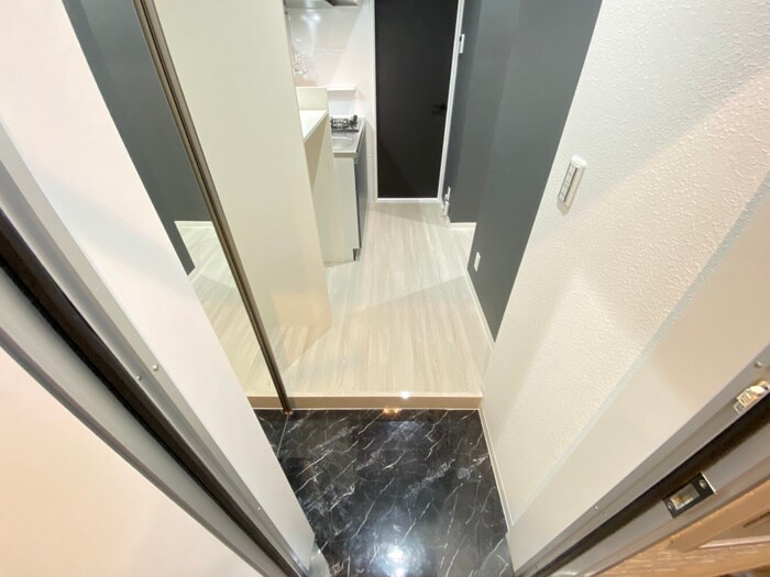 物件内観写真15　(玄関)