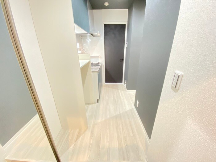 物件内観写真16　(廊下)