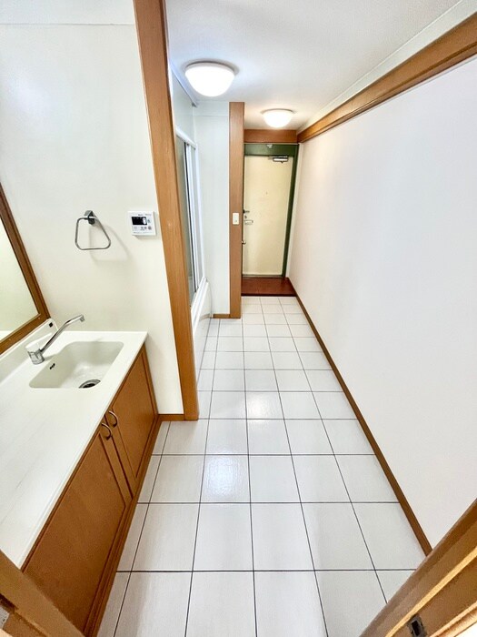 物件内観写真9　(廊下)