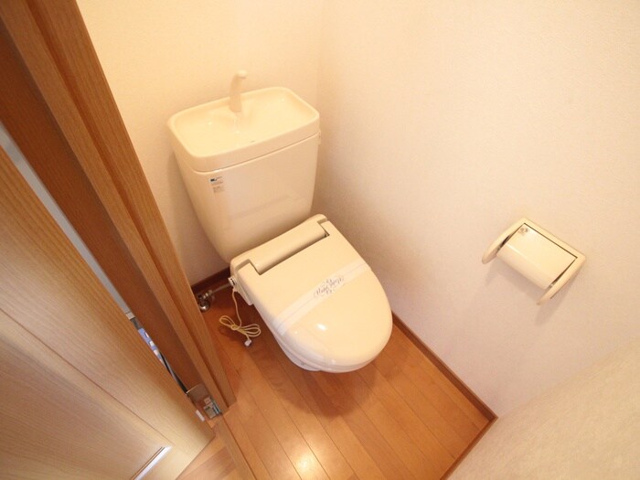 物件内観写真8　(トイレ)