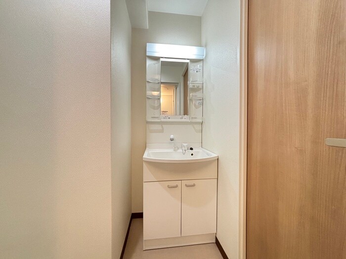 物件内観写真12　(洗面)