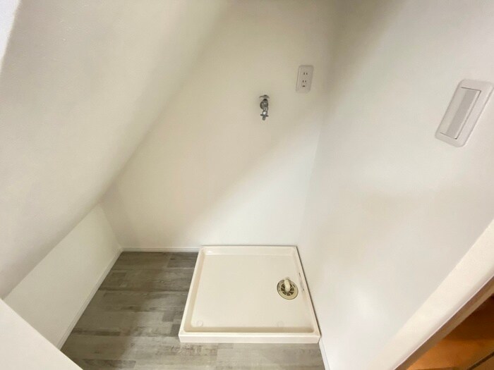 物件内観写真15　(洗濯機置場)