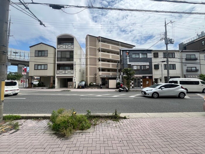 物件外観写真3　(周辺環境)