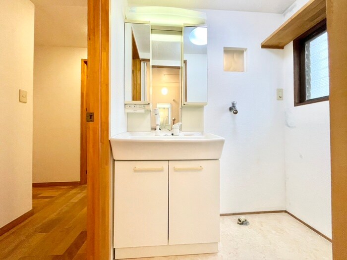 物件内観写真12　(洗面)