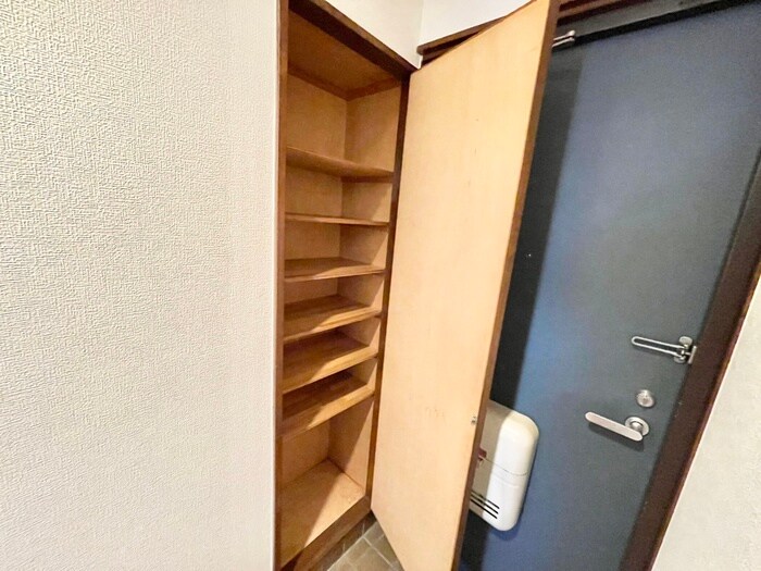 物件内観写真18　(靴箱)