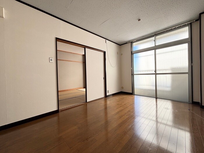 物件内観写真8　(居室)