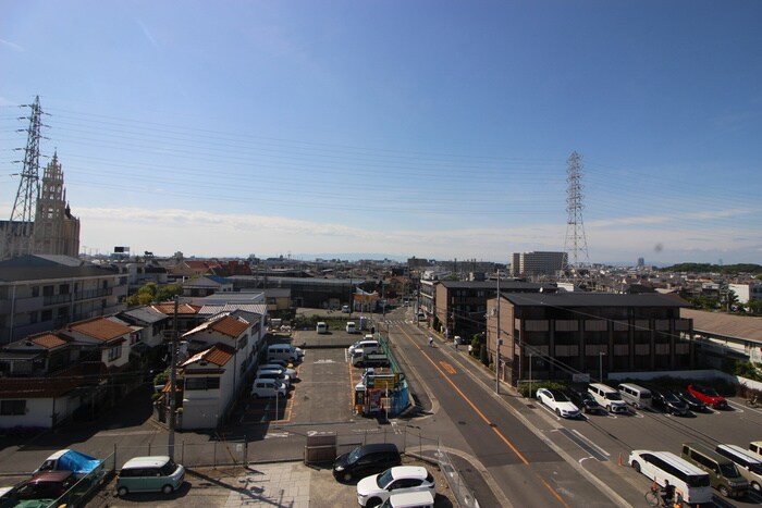 物件内観写真17　(室内からの展望)