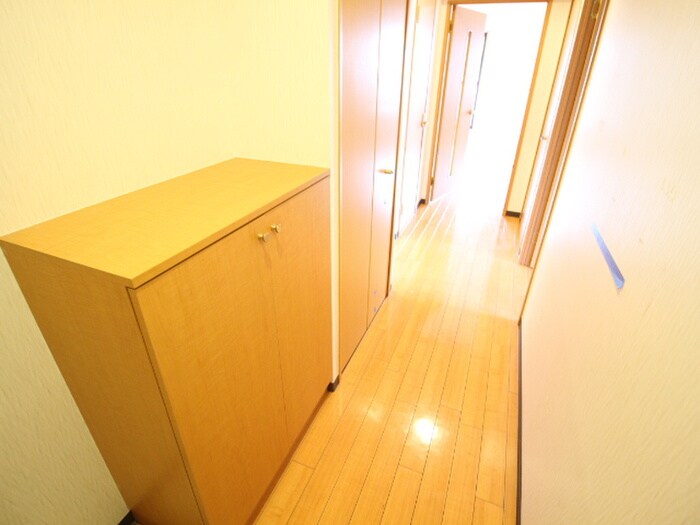 物件内観写真18　(廊下)