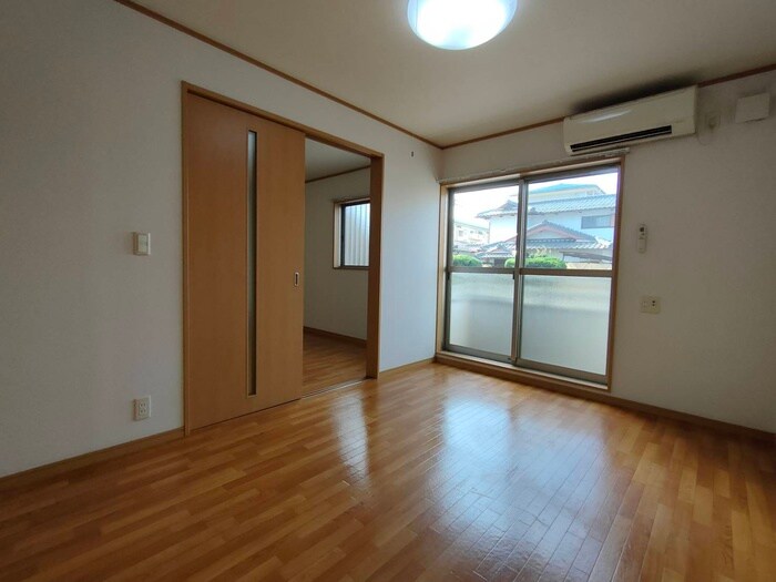 物件内観写真5　(居室)