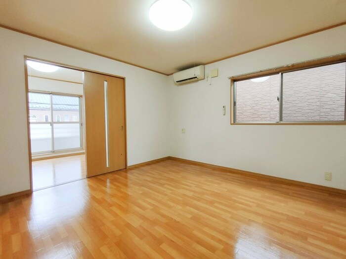 物件内観写真7　(居室)