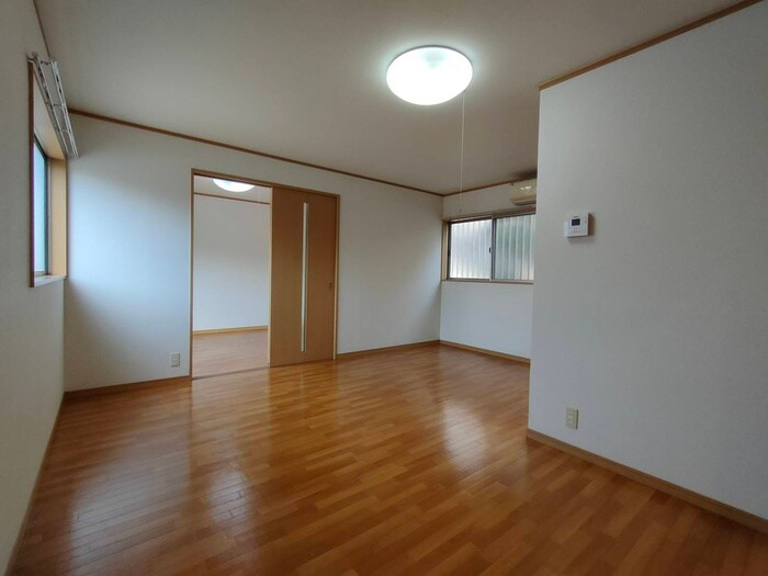 物件内観写真8　(居室)