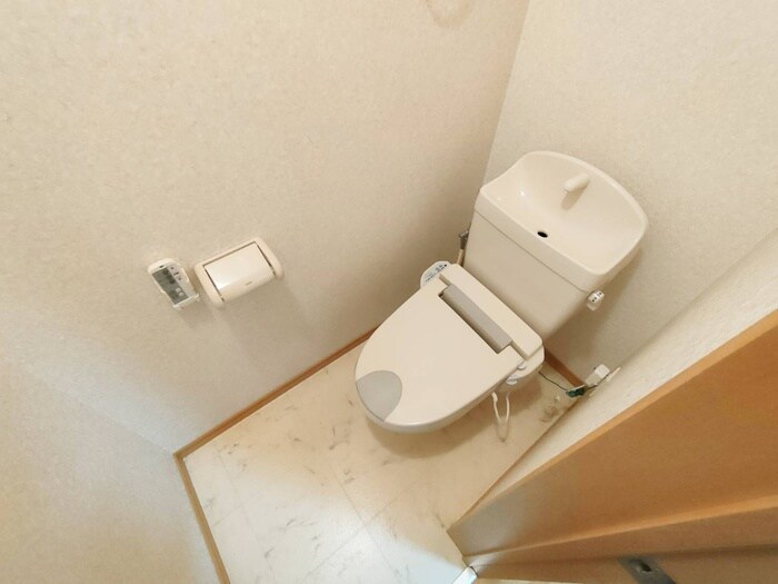 物件内観写真11　(トイレ)