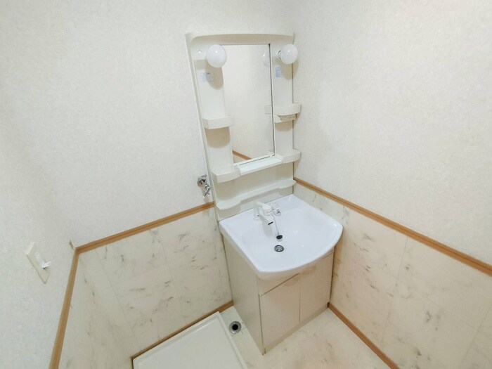 物件内観写真12　(洗面)