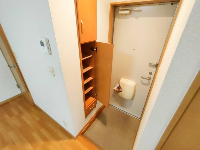 物件内観写真14　(玄関)