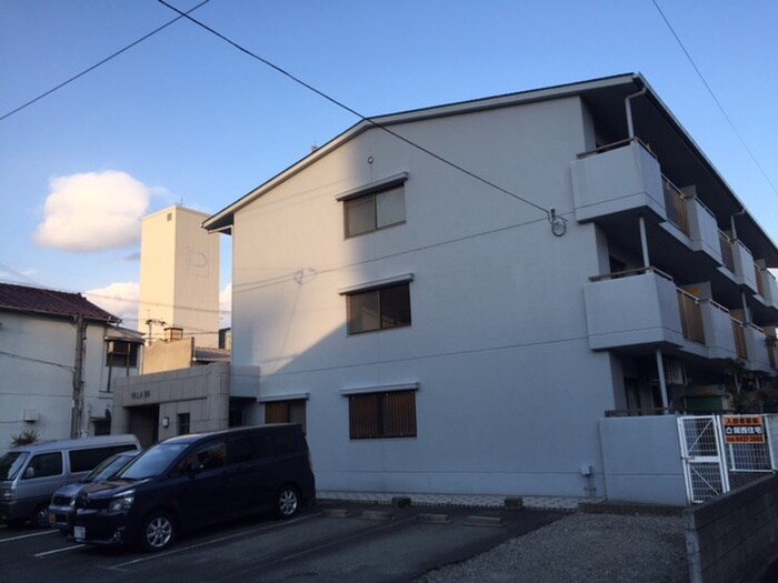 物件外観写真5　(駐車場)