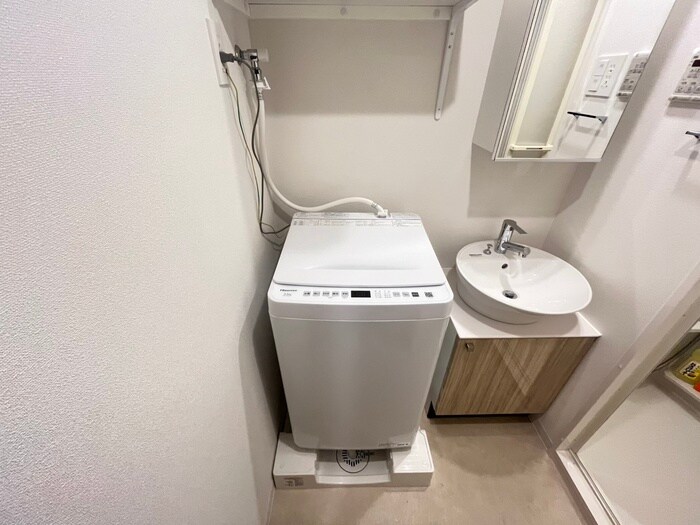 物件内観写真12　(洗濯機置場)