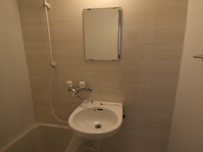 物件内観写真8　(洗面)