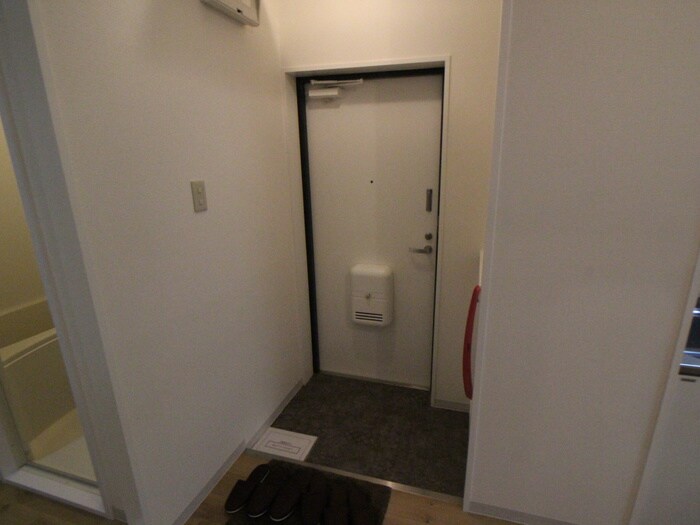 物件内観写真19　(玄関)
