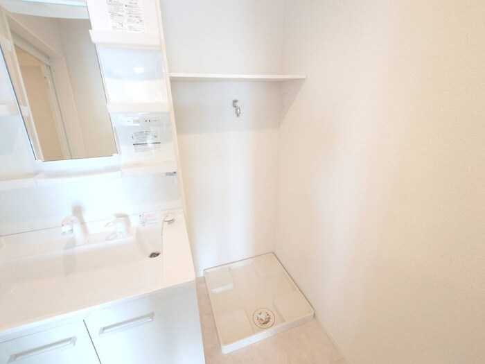 物件内観写真15　(洗濯機置場)