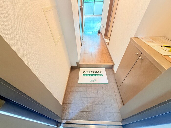 物件内観写真7　(玄関)