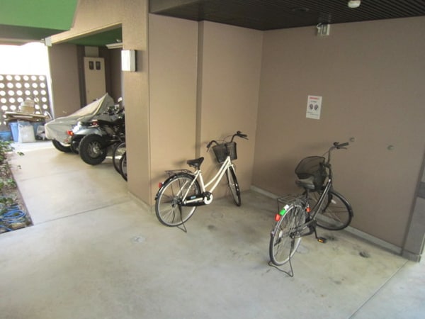 駐輪場