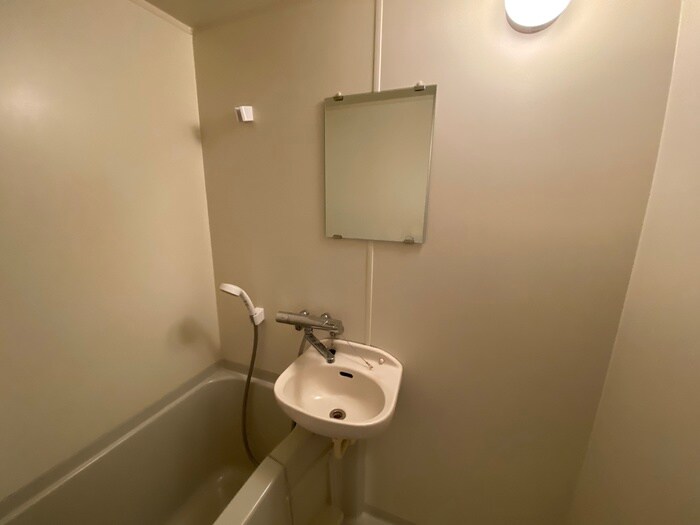 物件内観写真11　(洗面)