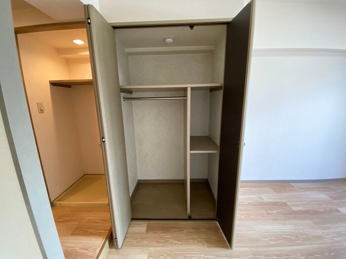 物件内観写真11　(収納)