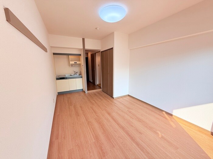 物件内観写真18　(居室)