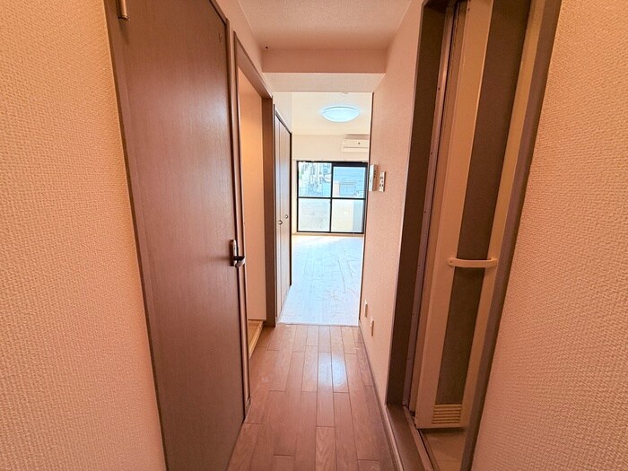 物件内観写真20　(廊下)