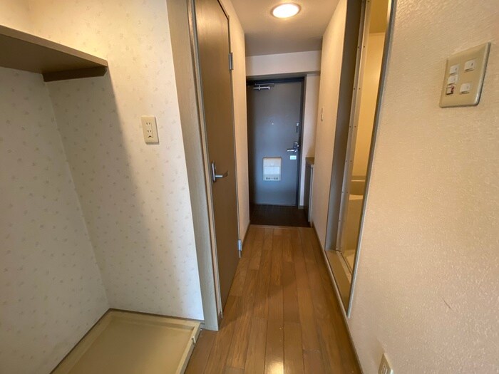 物件内観写真20　(廊下)