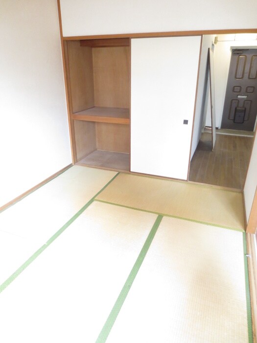 物件内観写真21　(居室)