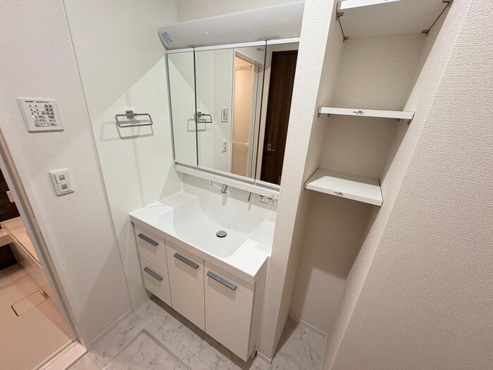 物件内観写真11　(洗面)