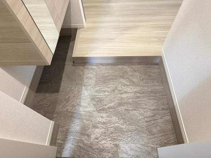 物件内観写真17　(玄関)