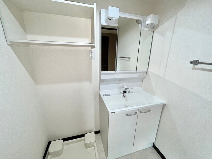 物件内観写真13　(洗面)