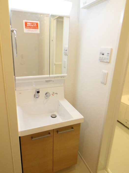 物件内観写真11　(洗面)