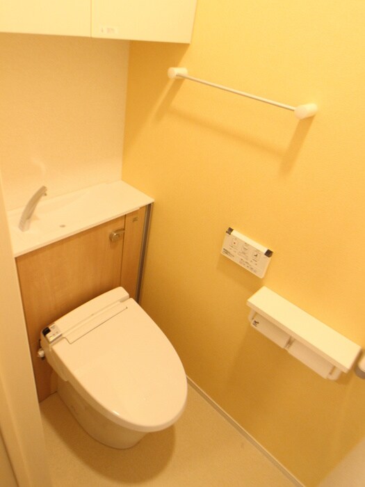 物件内観写真14　(トイレ)