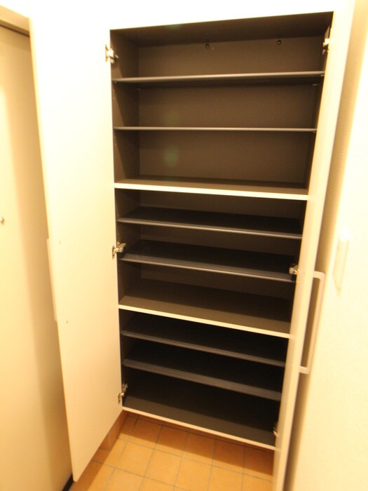 物件内観写真15　(靴箱)