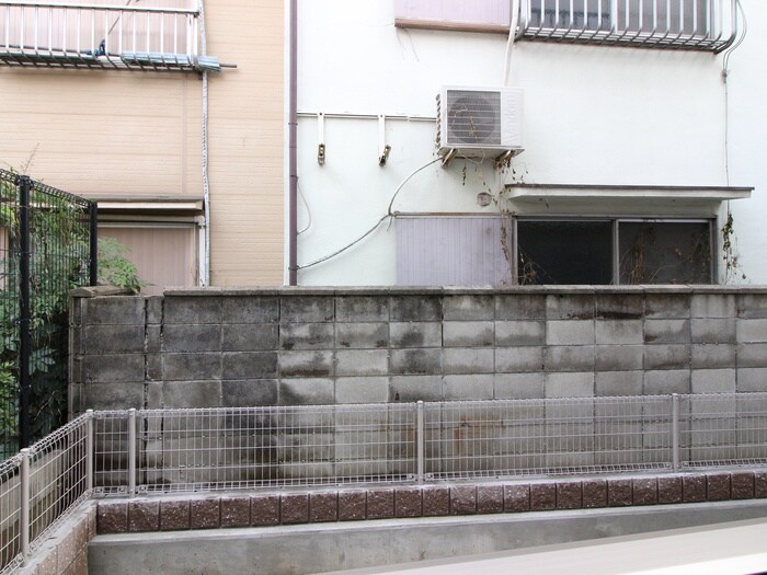 物件内観写真17　(室内からの展望)