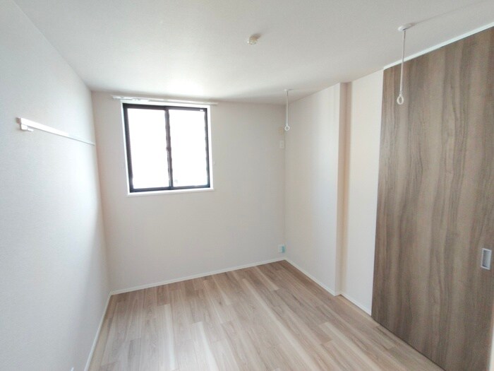 物件内観写真8　(居室)