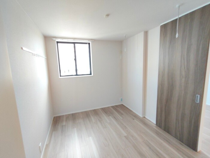 物件内観写真9　(居室)