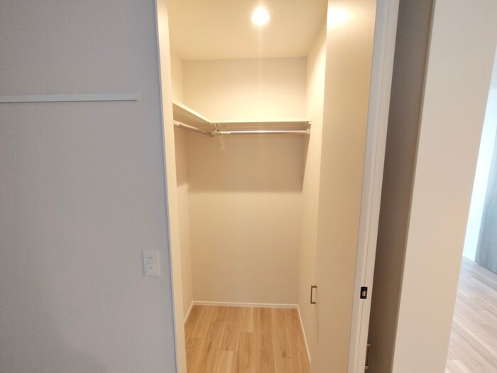 物件内観写真13　(収納)