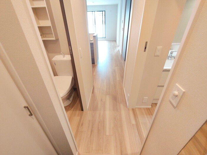 物件内観写真20　(廊下)